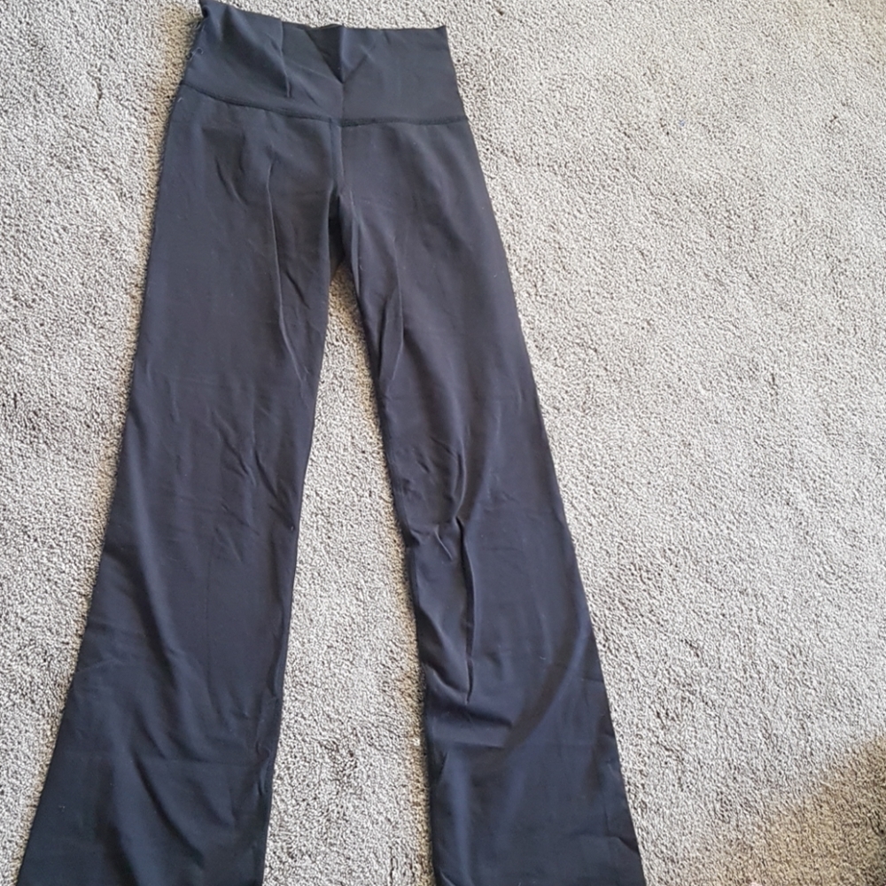 Lululemon yoga pants